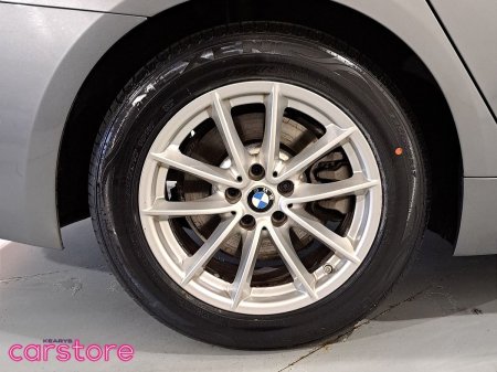 2023 BMW 5-Series - photo 14