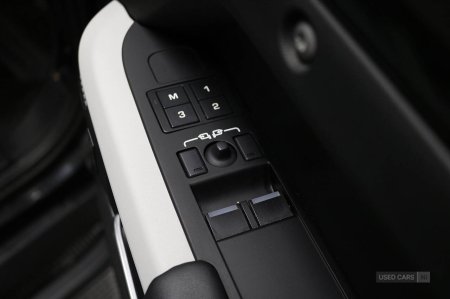 2023 Land Rover Defender - photo 56