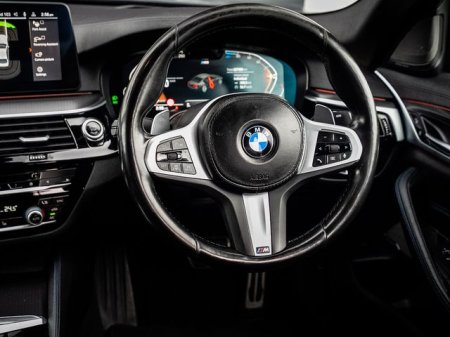 2022 BMW 5-Series - photo 10