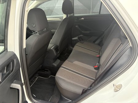 2021 Volkswagen T-Roc - photo 11