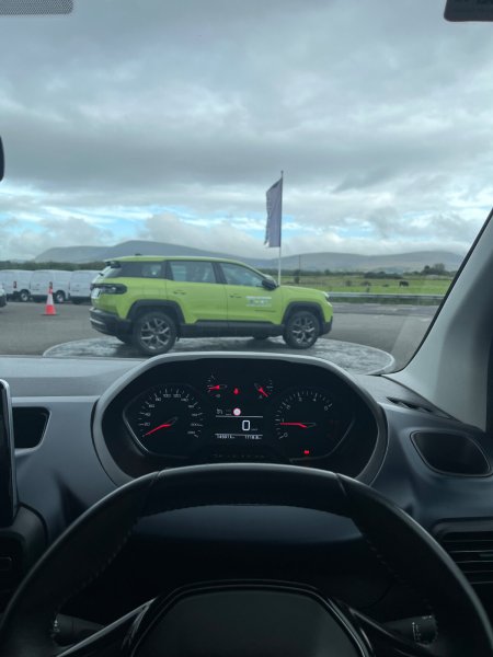 2020 Peugeot Rifter - photo 12