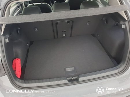 2026 Volkswagen Golf - photo 8