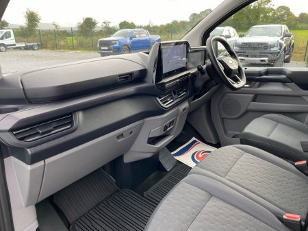 2025 Ford Transit Custom - photo 9