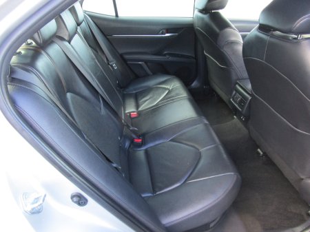 2020 Toyota Camry - photo 8