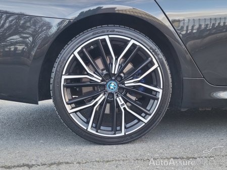 2023 BMW 5-Series - photo 30