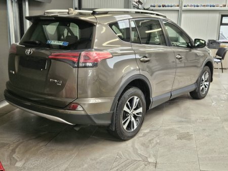 2016 Toyota RAV4 - photo 3