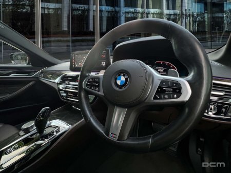2020 BMW 5-Series - photo 19