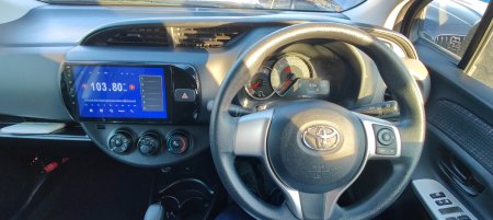 2014 Toyota Vitz - photo 35
