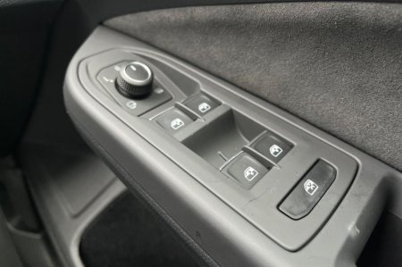 2026 Volkswagen Golf - photo 16