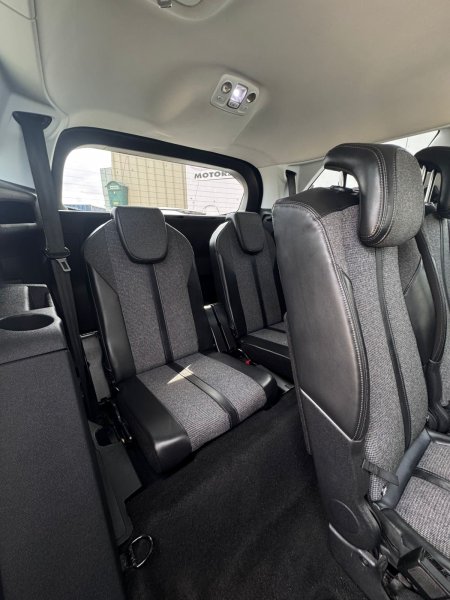 2018 Peugeot 5008 - photo 20