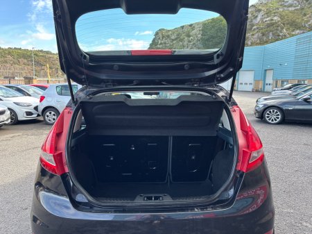 2011 Ford Fiesta - photo 19