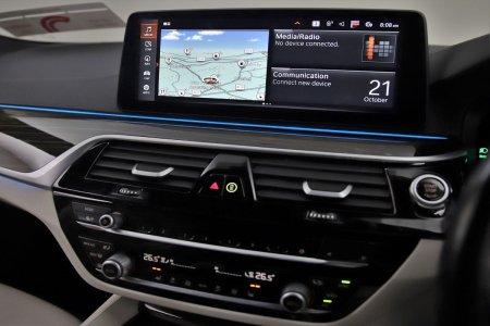 2023 BMW 5-Series - photo 23