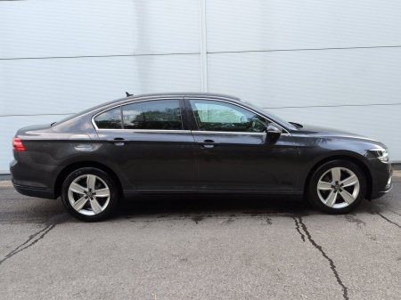 2020 Volkswagen Passat - photo 2