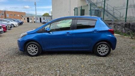 2015 Toyota Vitz - photo 5