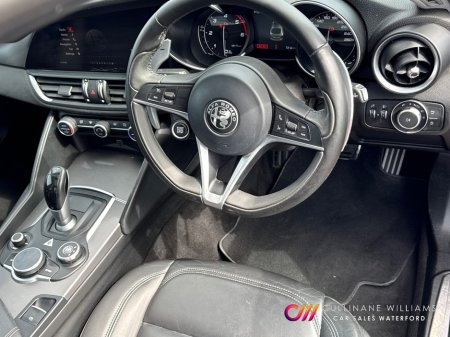 2018 Alfa Romeo Giulia - photo 12