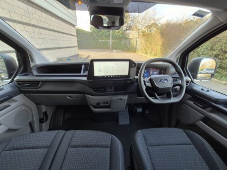 2025 Ford Transit Custom - photo 13