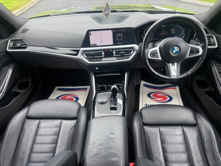 2022 BMW 3-Series - photo 12