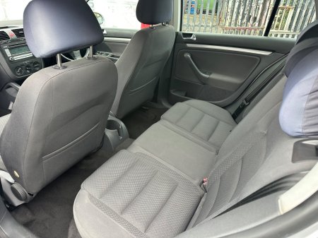 2005 Volkswagen Golf - photo 26
