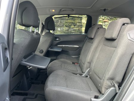 2017 Peugeot 5008 - photo 23