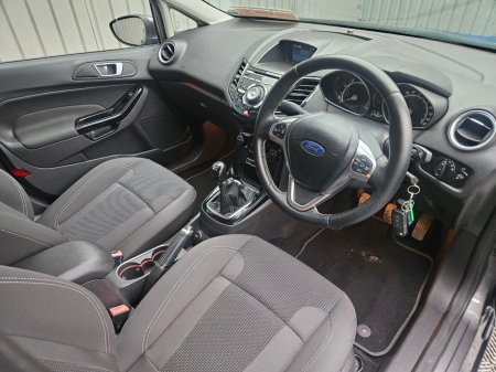 2016 Ford Fiesta - photo 12