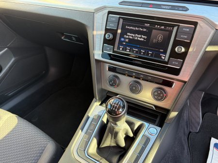 2018 Volkswagen Passat - photo 8
