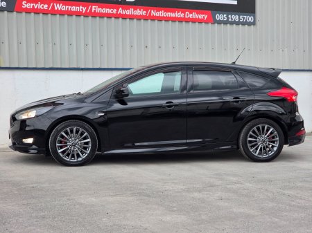 2017 Ford Focus - photo 14