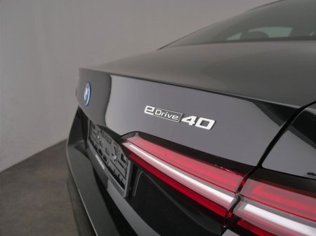 2024 BMW i5 - photo 24