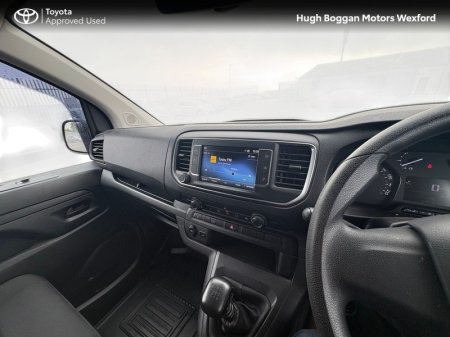 2024 Toyota Proace - photo 15