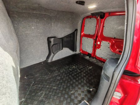 2024 Ford Transit Courier - photo 13