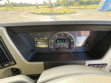 2021 Volvo FM380 - photo 24