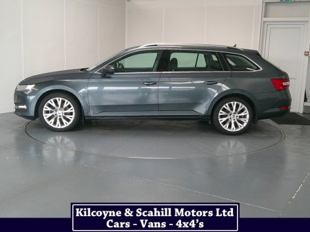2022 Skoda Superb - photo 4
