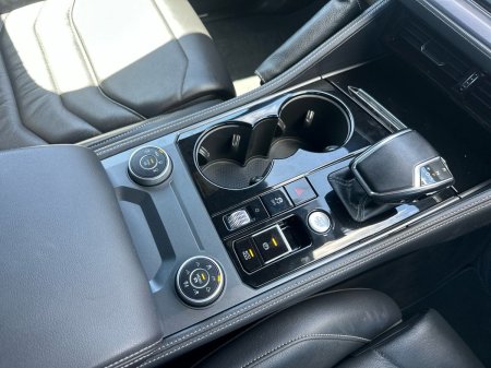 2024 Volkswagen Touareg - photo 10