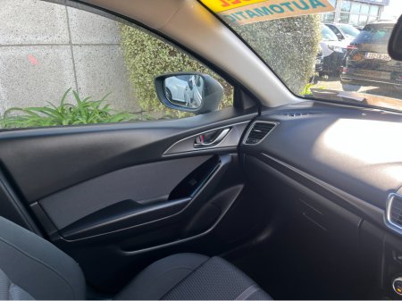 2019 Mazda Axela - photo 16