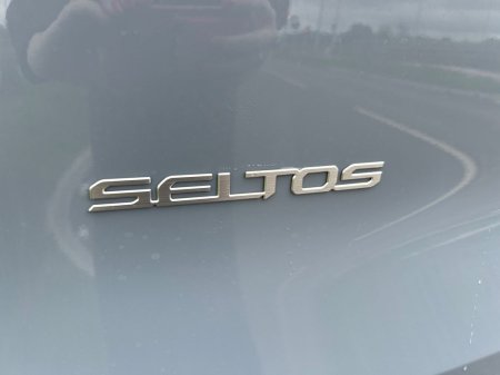 2027 Kia Seltos - photo 8
