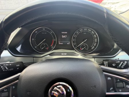 2018 Skoda Superb - photo 10