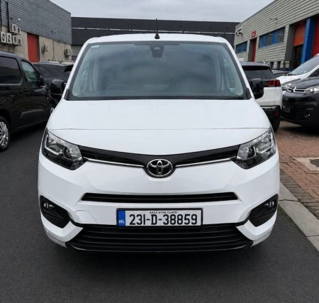 2023 Toyota Proace City - photo 2