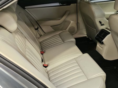 2018 Skoda Superb - photo 6