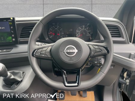 2026 Nissan Interstar - photo 18
