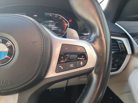 2022 BMW 5-Series - photo 18