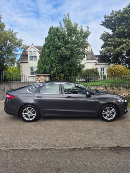 2015 Ford Mondeo - photo 18