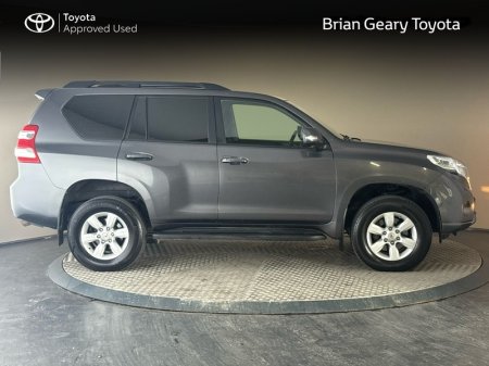 2017 Toyota Land Cruiser - photo 3