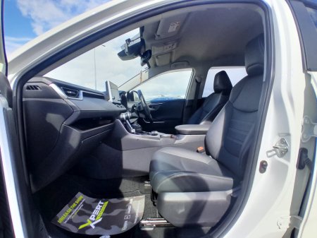 2021 Toyota RAV4 - photo 16
