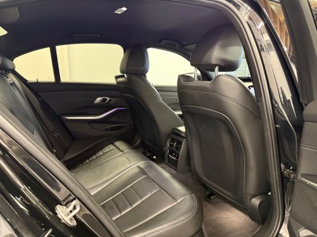 2022 BMW 3-Series - photo 10