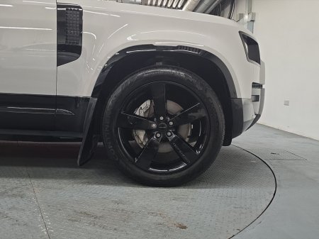 2026 Land Rover Defender - photo 8