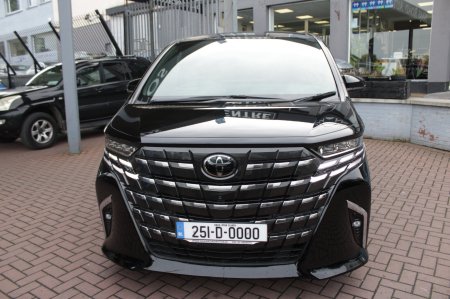 2025 Toyota Alphard - photo 9