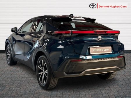 2024 Toyota C-HR - photo 2