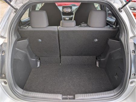 2021 Toyota Yaris - photo 8