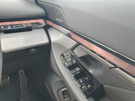 2026 BMW 5-Series - photo 23