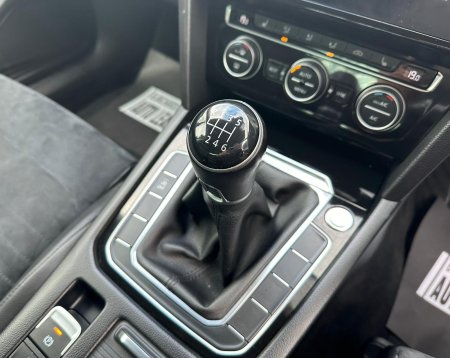 2019 Volkswagen Passat - photo 24