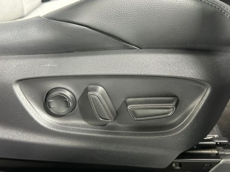 2023 Toyota Corolla Cross - photo 24